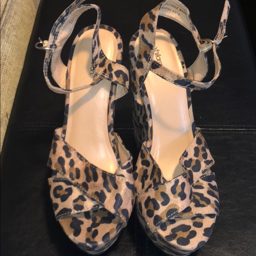 Leopard wedges